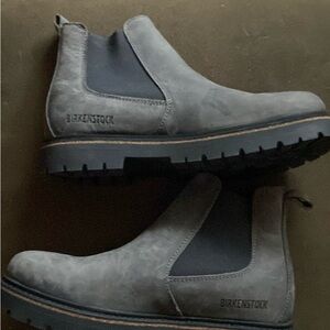 Brand new size 38 women’s Chelsea Boot